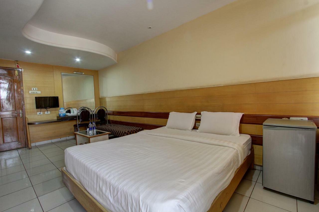 Hotel Rajsangam International Badami Zewnętrze zdjęcie