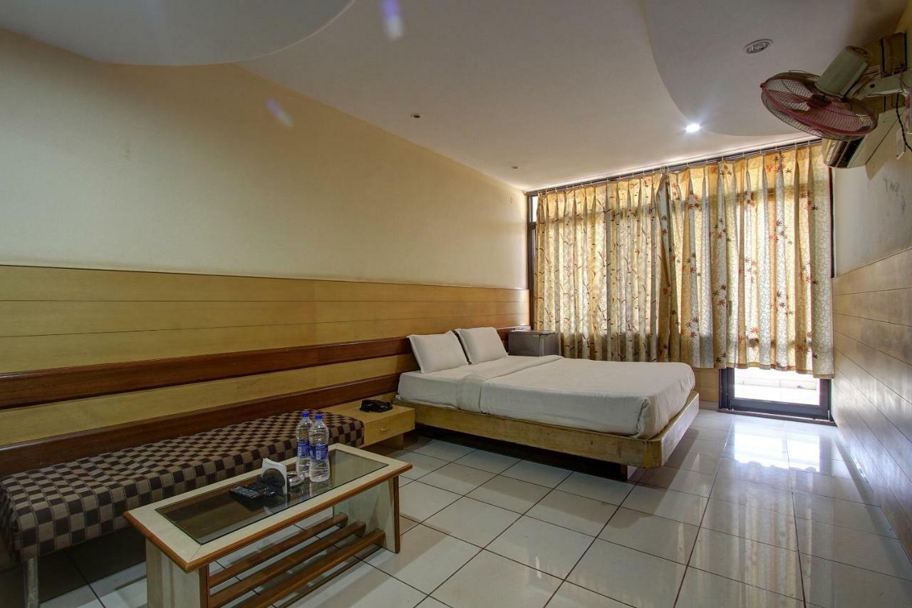 Hotel Rajsangam International Badami Zewnętrze zdjęcie
